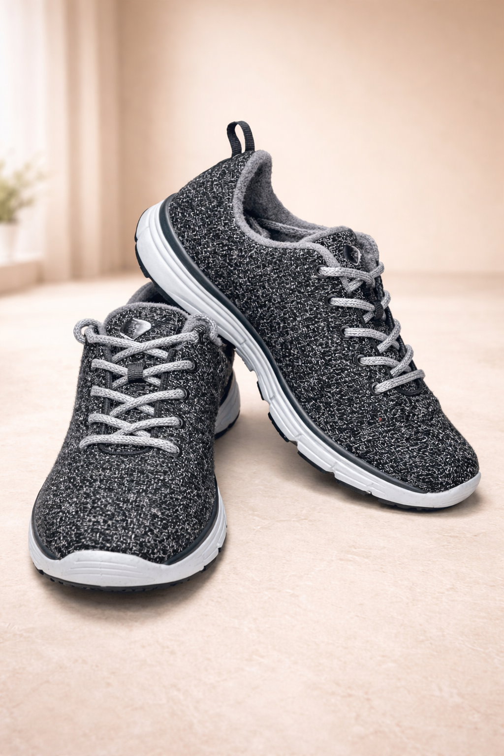 Apex Knit Flex Lightweight Running Shoes — Charcoal & White