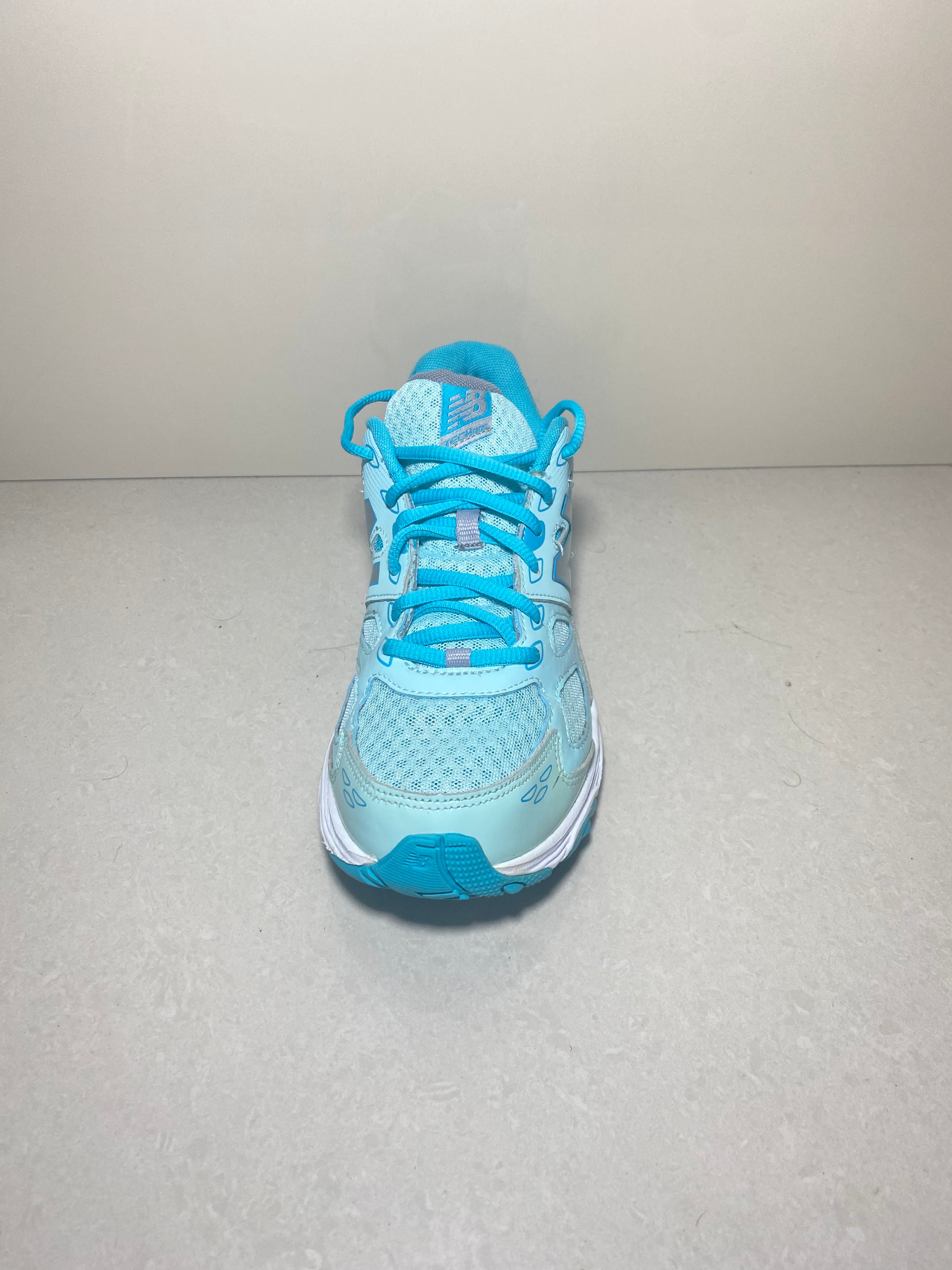 New Balance Aqua Surge