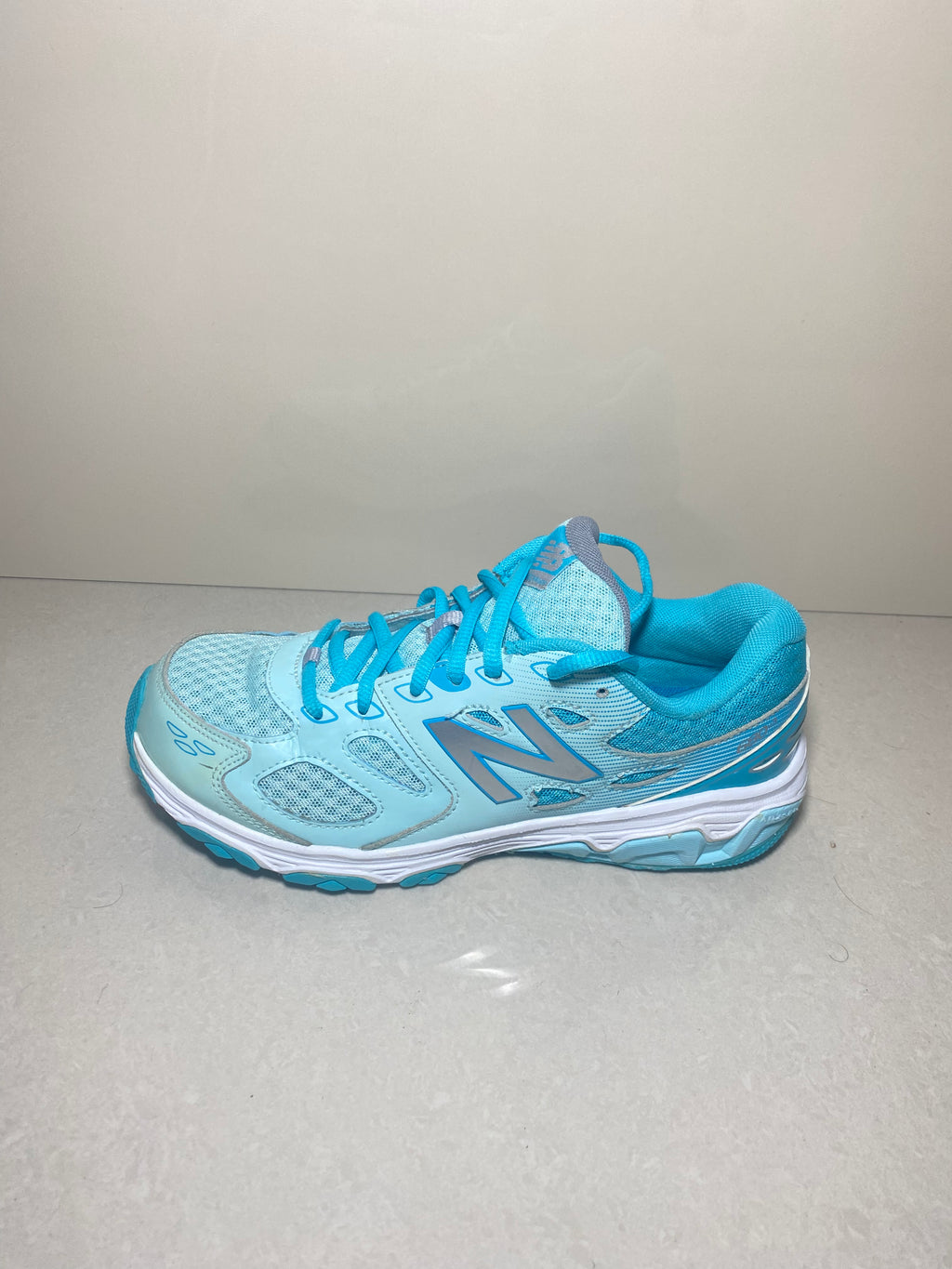 New Balance Aqua Surge