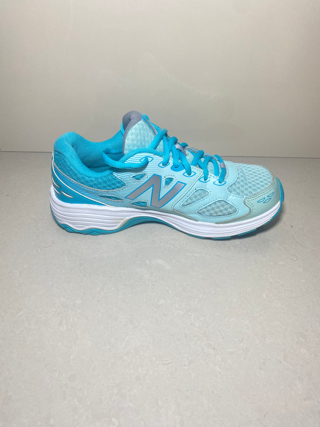 New Balance Aqua Surge