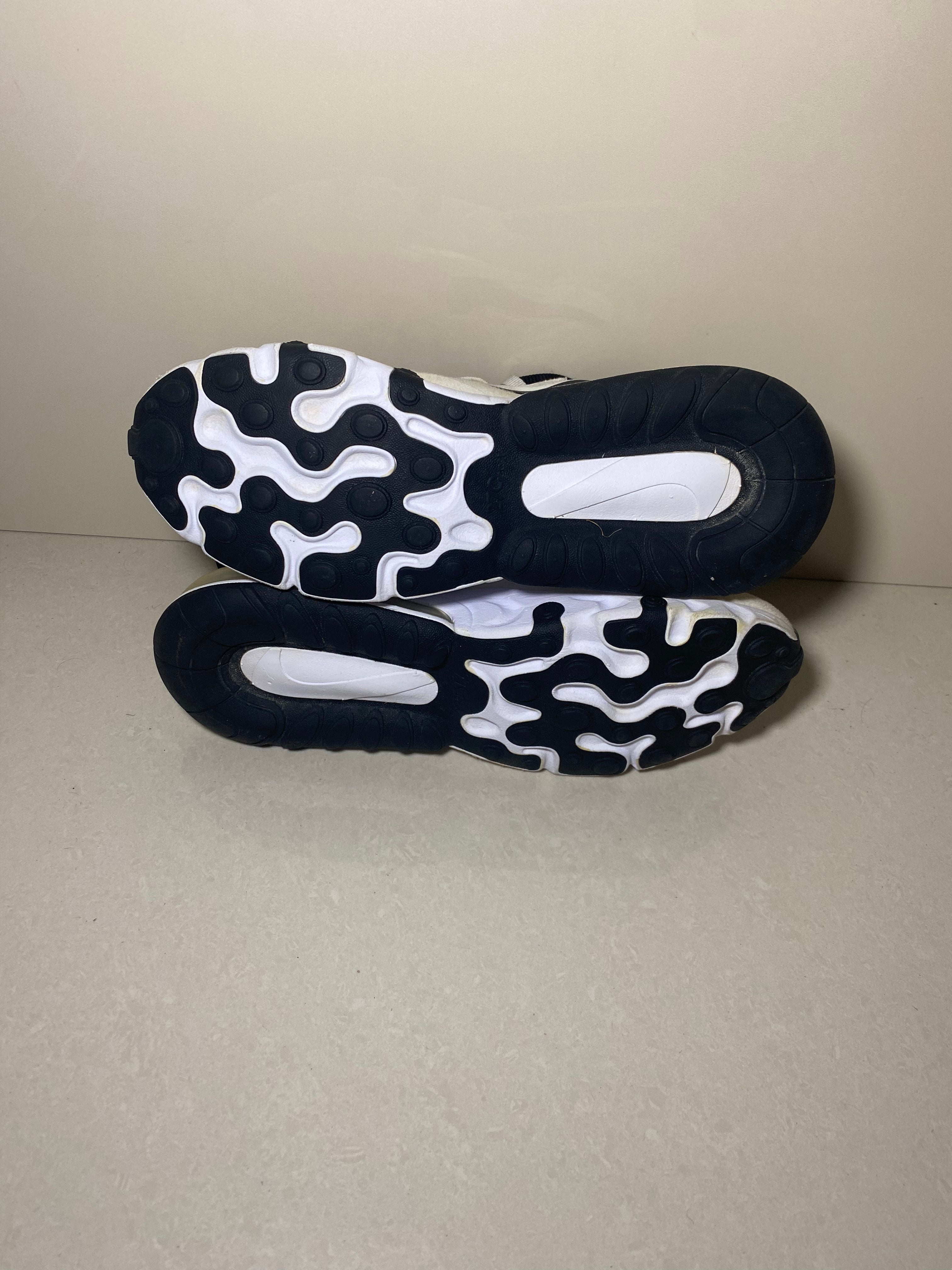 Nike Air Max 270 - Cream & Black Sneaker